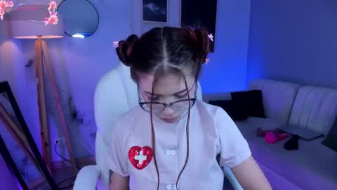 dreamleah_ online show from 03/24/26, 09:53