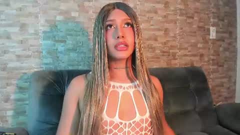 Snapshot of dreams_chloe chatting on 06/17/26, 05:21 dreams_chloe online show from 06/17/26, 05:21