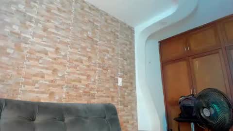 Snapshot of dreams_chloe chatting on 07/04/26, 05:46 dreams_chloe online show from 07/04/26, 05:46