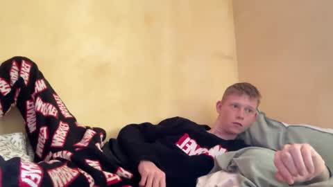 Snapshot of dreamy_devi1 chatting on 04/16/26, 02:29 dreamy_devi1 online show from 04/16/26, 02:29