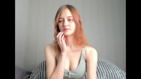 dreamy_pollyyy online show from 12/19/25, 03:46