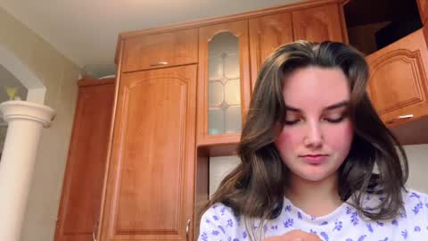 Snapshot of dreamyblushfairy chatting on 12/07/24, 10:23 Mila online show from 12/07/24, 10:23