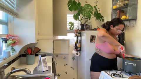 RIRI OR DREAMY online show from 01/15/25, 10:46