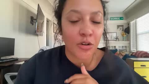 RIRI OR DREAMY online show from 10/01/25, 04:24