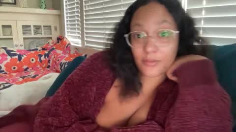 RIRI OR DREAMY online show from 10/18/25, 02:51