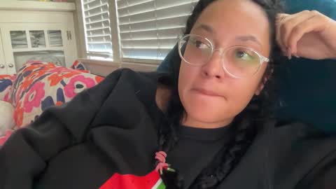 RIRI OR DREAMY online show from 01/10/26, 07:26