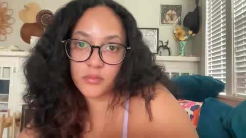 RIRI OR DREAMY online show from 02/15/26, 09:44