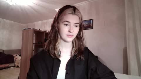 Dia online show from 02/05/26, 04:11