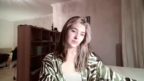 Dia online show from 02/12/26, 02:56