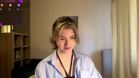 Dia online show from 05/14/26, 04:03