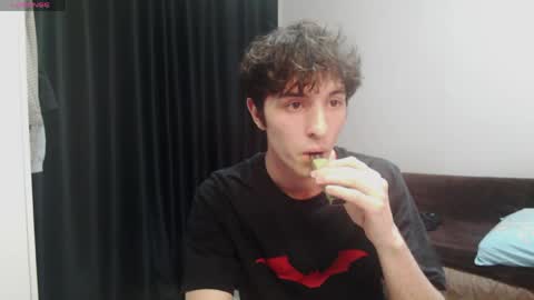 Snapshot of dress_air chatting on 04/11/26, 07:18 Air online show from 04/11/26, 07:18