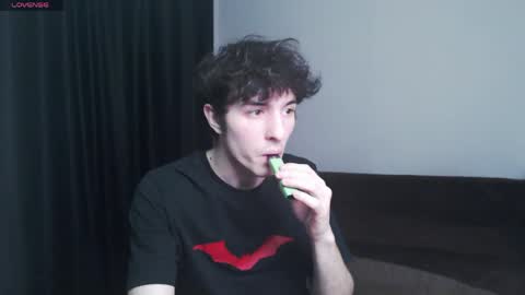 Snapshot of dress_air chatting on 04/12/26, 07:08 Air online show from 04/12/26, 07:08