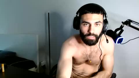 drewwho_ online show from 04/16/26, 09:39