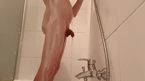 Snapshot of drijn3 chatting on 09/08/25, 06:40 drijn3 online show from 09/08/25, 06:40