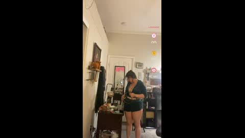 Drippy kitty  online show from 03/22/26, 09:56