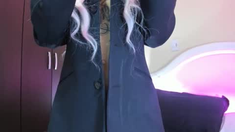 drippyorlove online show from 02/07/25, 10:20