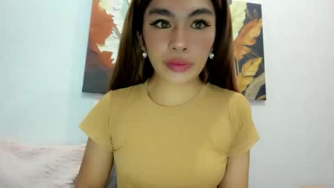 Snapshot of dripqueenxoxo chatting on 05/03/26, 06:19 miss. Erika online show from 05/03/26, 06:19