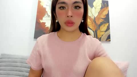 Snapshot of dripqueenxoxo chatting on 05/07/26, 10:53 miss. Erika online show from 05/07/26, 10:53