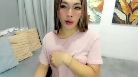 Snapshot of dripqueenxoxo chatting on 05/23/26, 06:51 miss. Erika online show from 05/23/26, 06:51