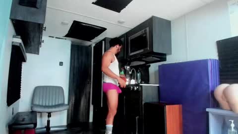 Snapshot of drizzys_room chatting on 12/19/25, 11:17 DirtyDrizzy online show from 12/19/25, 11:17