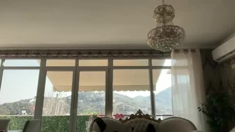 Snapshot of drresa chatting on 02/21/25, 12:17 Dr. Resa online show from 02/21/25, 12:17