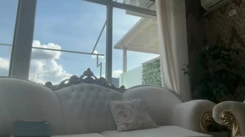 Snapshot of drresa chatting on 03/01/25, 12:34 Dr. Resa online show from 03/01/25, 12:34