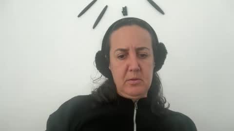 Snapshot of drresa chatting on 10/26/25, 10:21 Dr. Resa online show from 10/26/25, 10:21