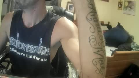 Snapshot of druedowm chatting on 09/28/25, 03:01 druedowm online show from 09/28/25, 03:01