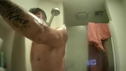 Snapshot of druedowm chatting on 10/21/25, 05:30 druedowm online show from 10/21/25, 05:30