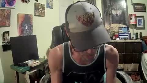 Snapshot of druedowm chatting on 12/18/25, 01:00 druedowm online show from 12/18/25, 01:00