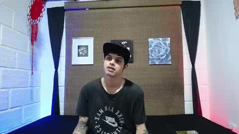 Snapshot of drumcore_01 chatting on 12/03/25, 07:01 Drum-Core online show from 12/03/25, 07:01