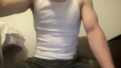 Snapshot of drveucrzy chatting on 06/06/26, 12:49 driveucrzy online show from 06/06/26, 12:49
