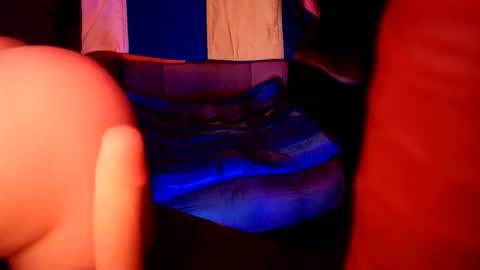 Snapshot of drwhoisit chatting on 12/23/25, 07:50 Dr WhoIsIt online show from 12/23/25, 07:50