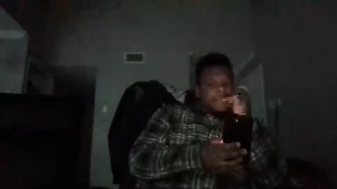 Snapshot of dsmoov_ chatting on 12/02/25, 09:43 SmoovFanz online show from 12/02/25, 09:43