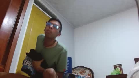 Snapshot of dtwink0310 chatting on 12/04/25, 02:21 David online show from 12/04/25, 02:21