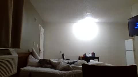 Snapshot of dubz07 chatting on 05/17/26, 03:59 dubz07 online show from 05/17/26, 03:59