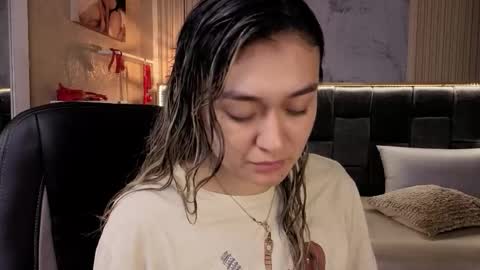 Snapshot of duchessex chatting on 11/29/25, 11:19 Victoria online show from 11/29/25, 11:19