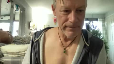 Steve online show from 12/21/25, 04:25