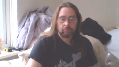 chris online show from 10/11/25, 04:49