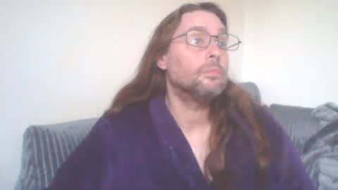 chris online show from 04/12/26, 06:13