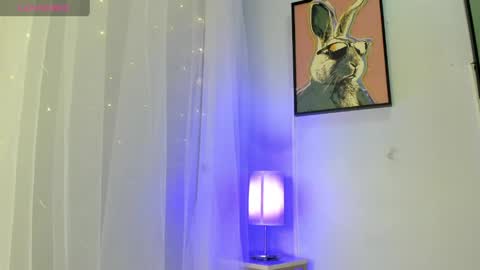 dulce__fiore07 online show from 05/18/26, 12:00