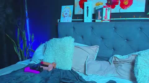 Snapshot of dulce_celeste15 chatting on 02/02/25, 06:58 C E L E S T E online show from 02/02/25, 06:58