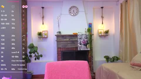 Snapshot of dulce_celeste15 chatting on 11/11/25, 07:58 C E L E S T E online show from 11/11/25, 07:58