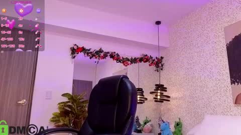 dulce_isabel_ online show from 05/30/26, 04:09
