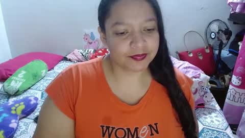 Snapshot of dulce_mmaria chatting on 09/30/25, 02:44 dulce online show from 09/30/25, 02:44