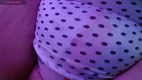 Snapshot of dulce_mmaria chatting on 11/06/25, 12:50 dulce online show from 11/06/25, 12:50