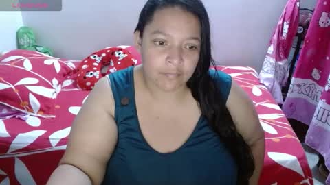 Snapshot of dulce_mmaria chatting on 12/17/25, 08:04 dulce online show from 12/17/25, 08:04