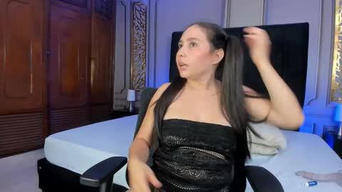 Snapshot of dulce_sweeett chatting on 02/15/26, 07:51 Dulce online show from 02/15/26, 07:51