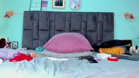 DULCE AURORA online show from 02/10/25, 07:58