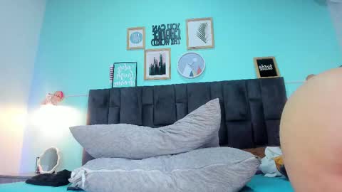 DULCE AURORA online show from 02/26/25, 02:59